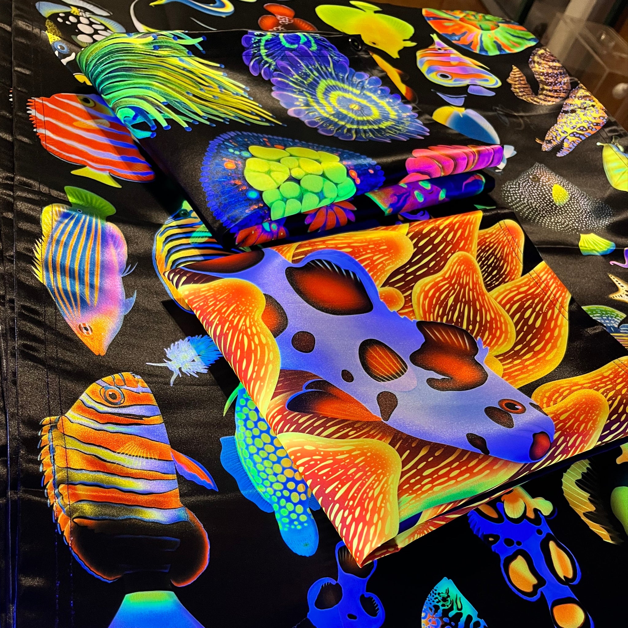 Coral Reef” UV Reactive Tapestry – lazycoffeedesign