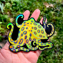 Load image into Gallery viewer, Blue Ring Octopus sticker/ holographic
